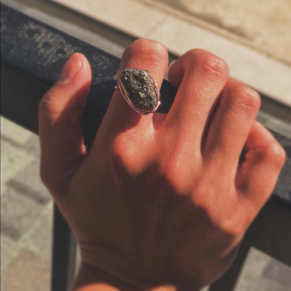 Natural Semi-Precious Stone Wire Wrapped Rings - Picture 2 of 3